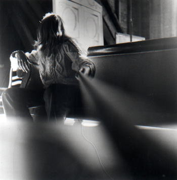 Francesca Woodman Self portrait at thirteen Boulder, Colorado, 1972 - 1975 © The Estate of Francesca Woodman, New York Courtesy Fondation Cartier pour l’art contemporain, Paris
