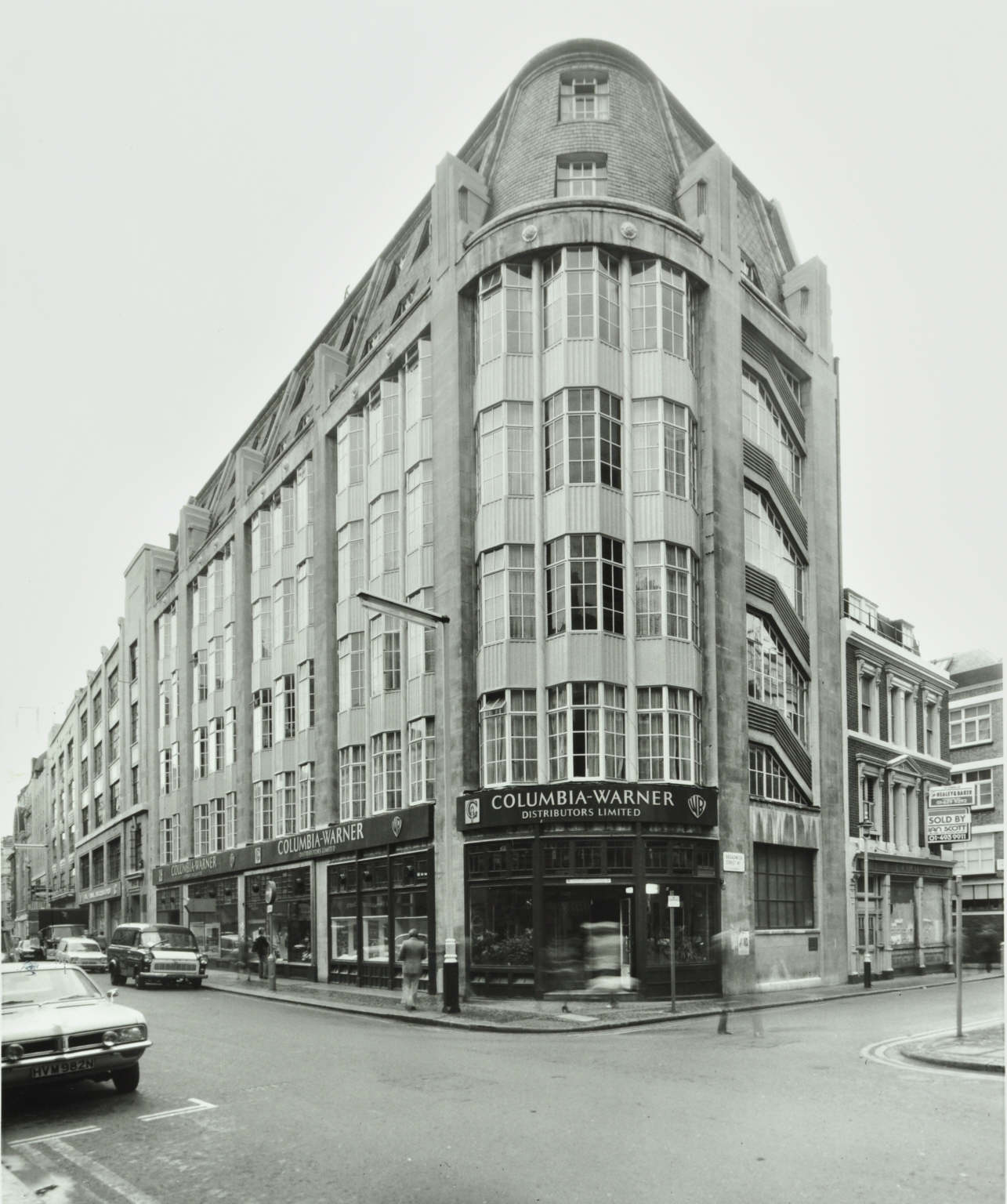 Columbia Warner building, 135-141 Wardour Street, 1976, Collage Record no. 143218 © London Metropolitan Archives