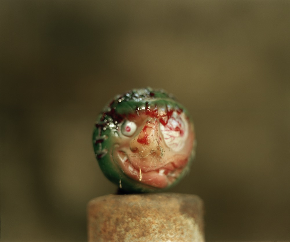 Untitled from the series The Tears of Things (Objects from a Rubbish Tip) 1990 © Keith Arnatt