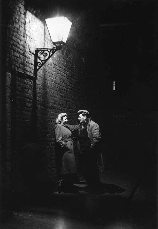 Cockney Life in the Elephant and Castle, The Elephant at night is something different, 1949