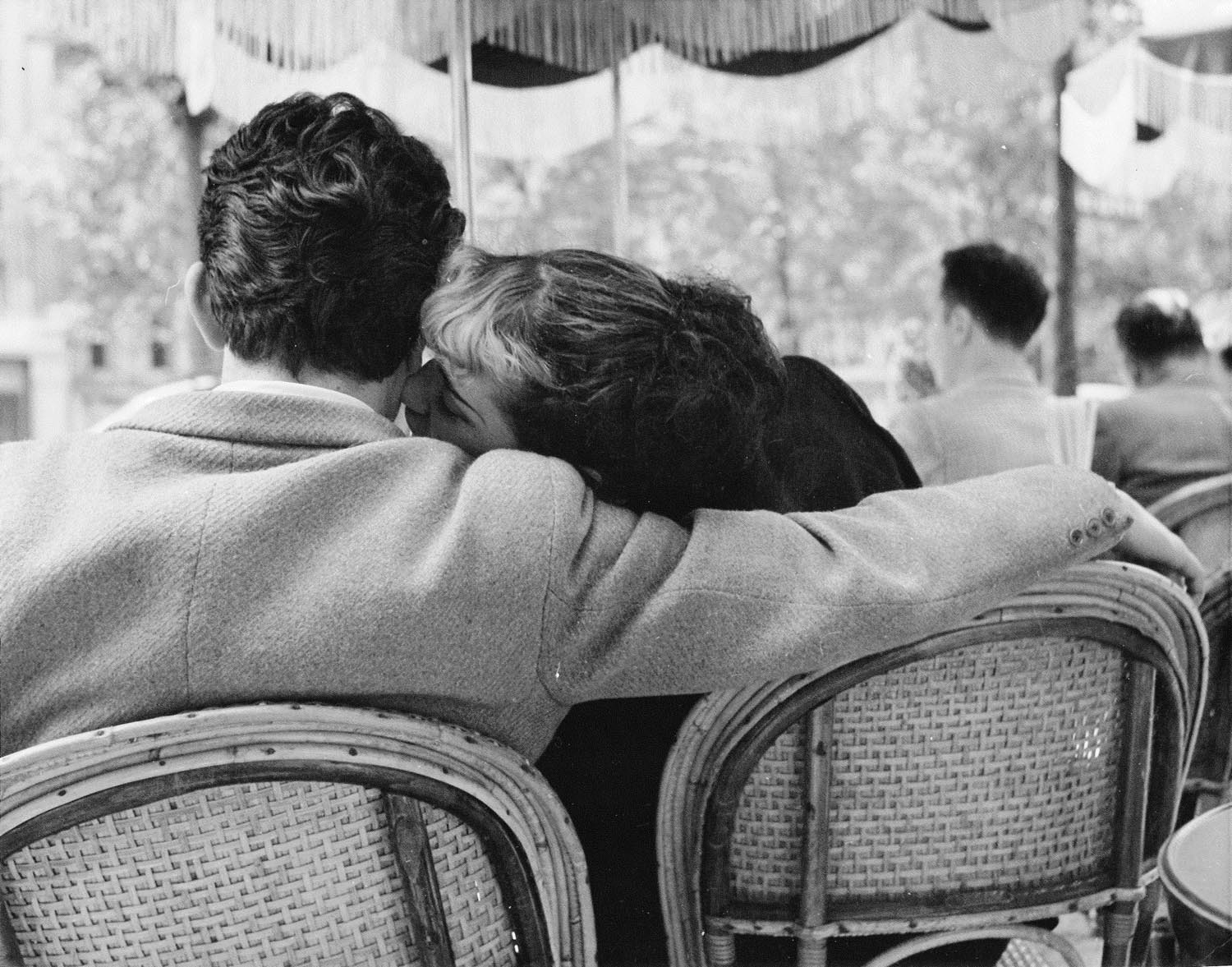 Sunday Morning at the Champs-Élysées, 1951, 1951 © Bert Hardy