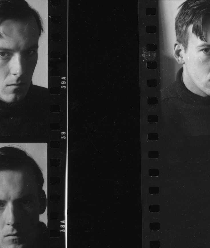 Roger Mayne, Self-portrait, 1957. Courtesy of the Mary Evans Picture Library.