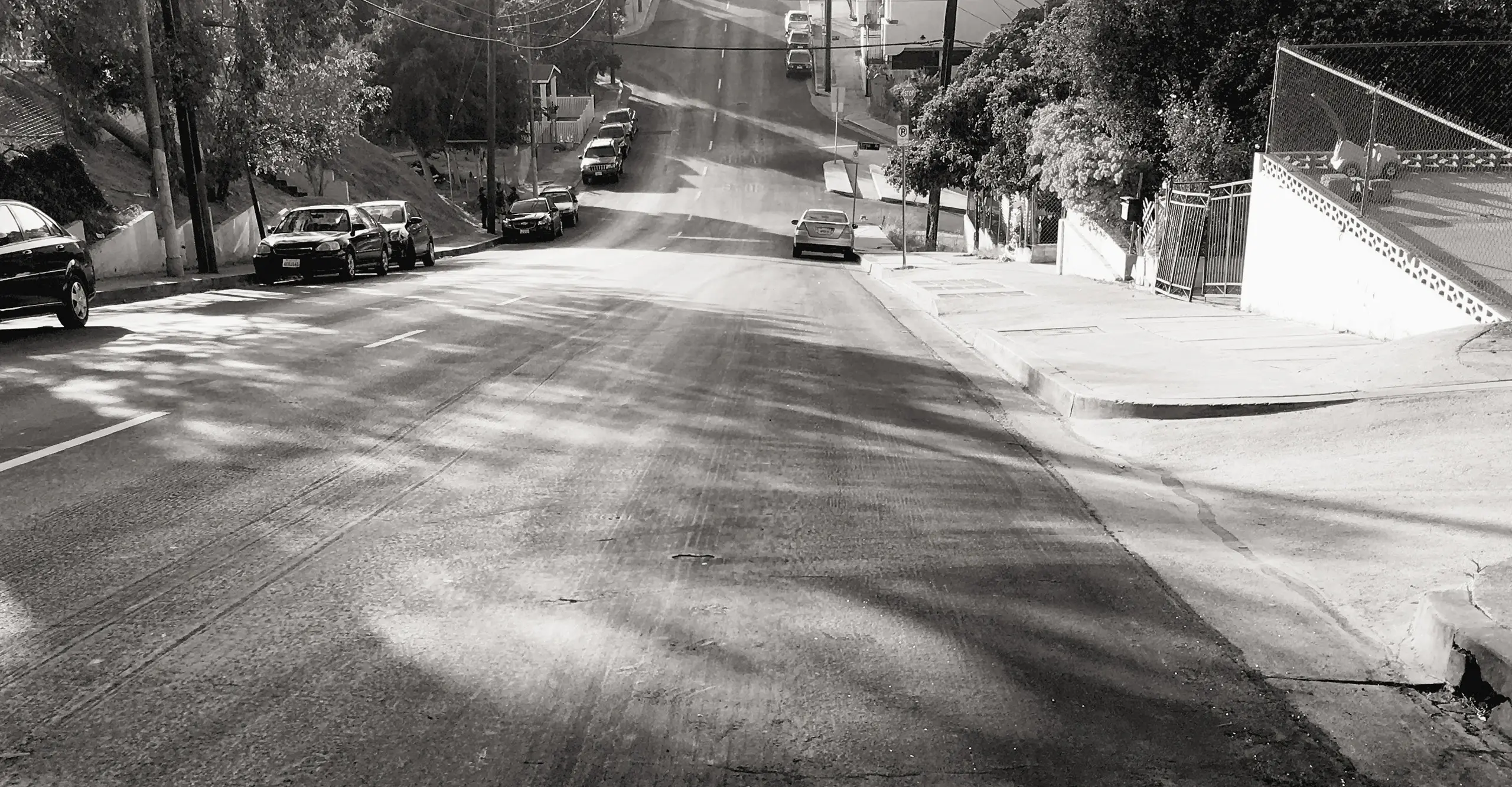 b/w picture of a street