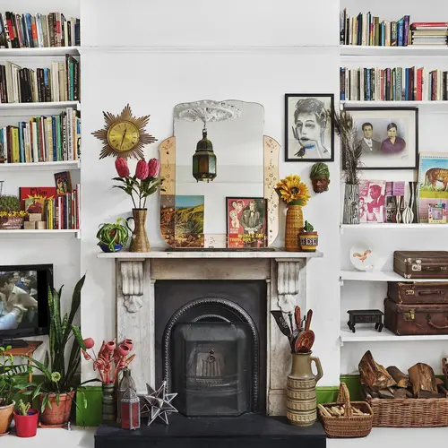 For a Brief Moment the World was on Fire, 2019 Exhibition: A Brief Moment, Jeu de Paume, Paris, France © Zineb Sedira Courtesy of the artist and Kamel Mennour, Paris