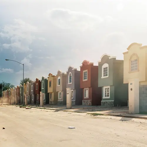 Alejandro Cartagena From A Small Guide to Homeownership, 2020 © Alejandro Cartagena Courtesy of the artist