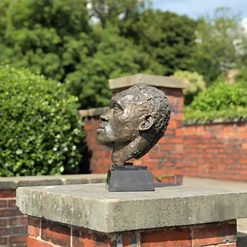 A bust of the singer Paul Robeson