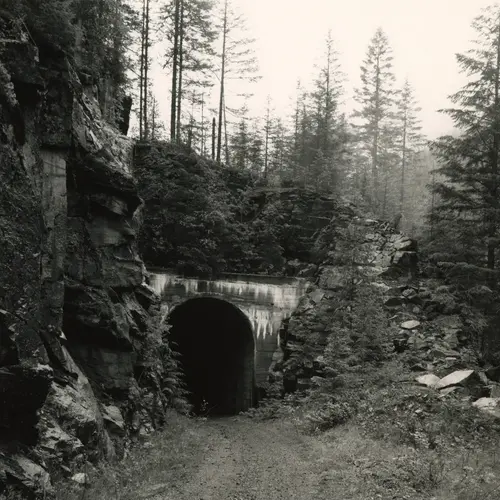 Mark Ruwedel, Columbia & Western #8, 1999 © Mark Ruwedel, 2018