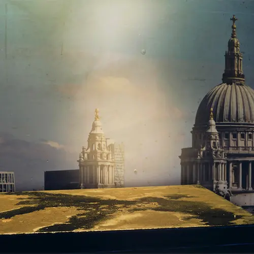 WALKIE TALKIE MELTED MY GOLDEN CALF (2013), LONDON DUST, RUT BLEES LUXEMBURG