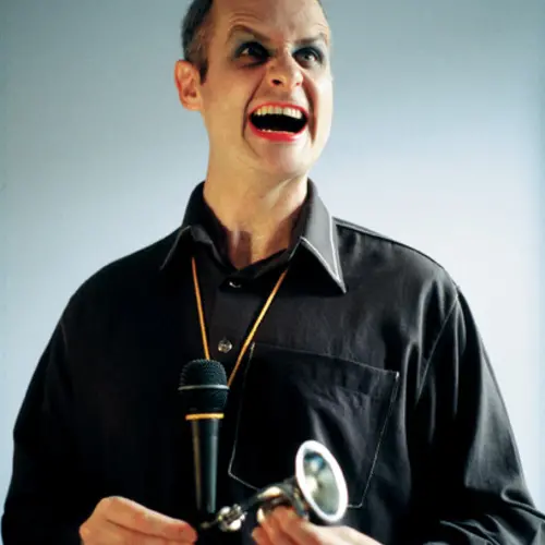 Owner of Broadcasting. © Graham Fagen, 2000-1