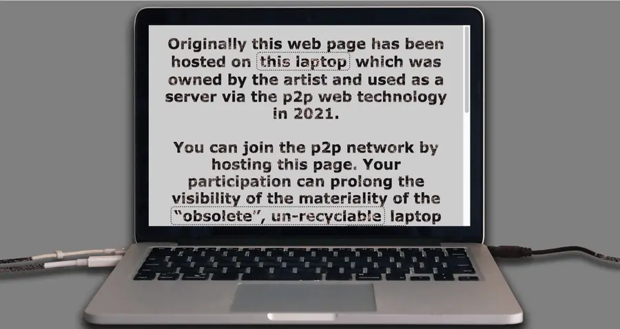 An image of a laptop showing the introductory text of Shinji Toya's project