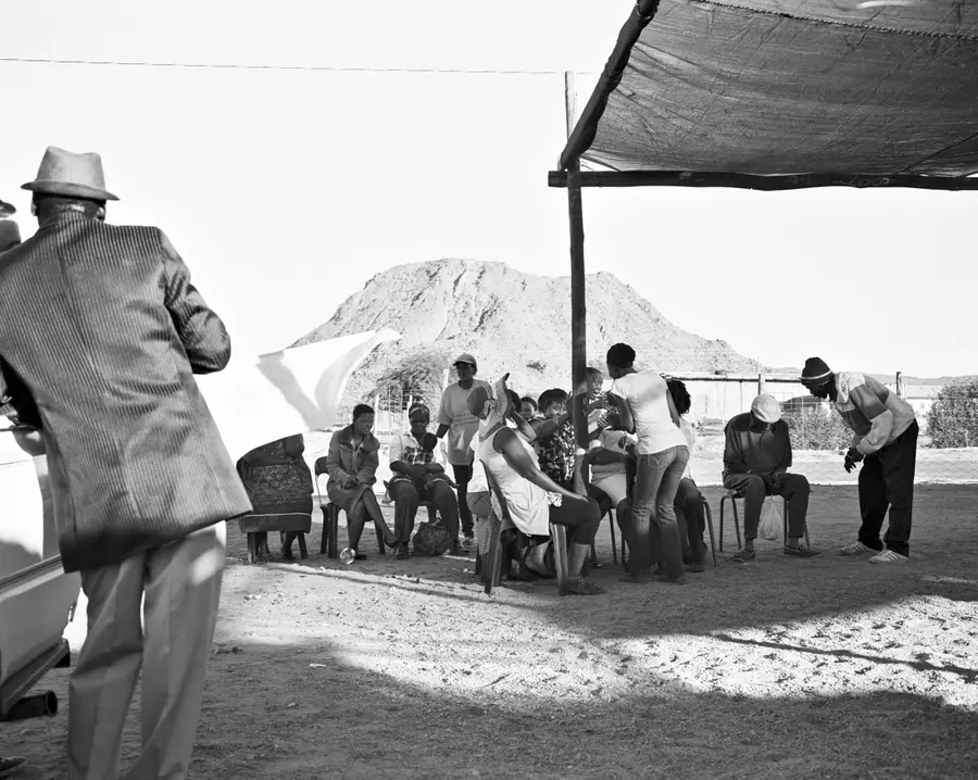 Image by Jo Ratcliffe