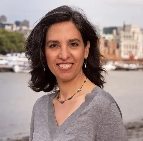 Portrait of Beth Gardiner