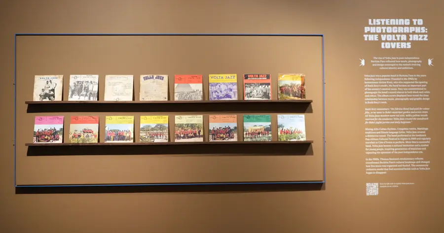 Shelve with record sleeves displayed on them