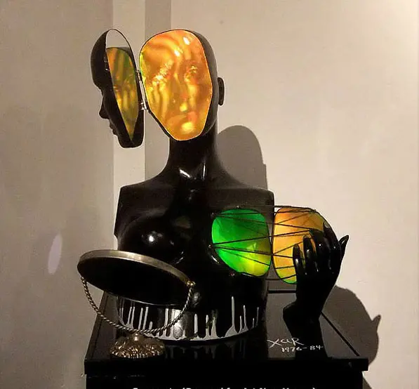 Al Razutis, Surrogate (Dressed for Art New Vogue), 1976/1984. Courtesy the artist