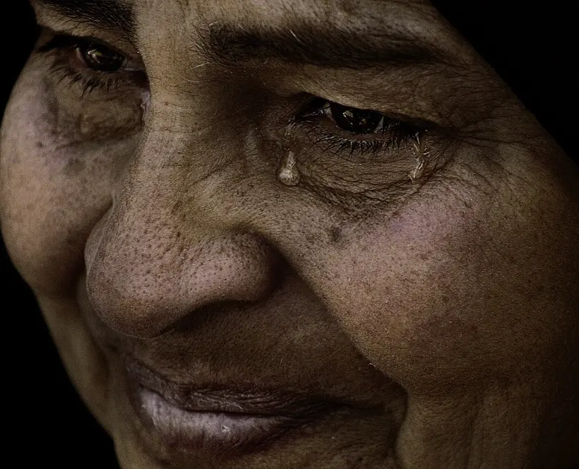 Faces of a Revolution #7: Safeya&#039;s Tears, 2012, (22 February 2012, Cairo, Egypt) © Laura El-Tantawy