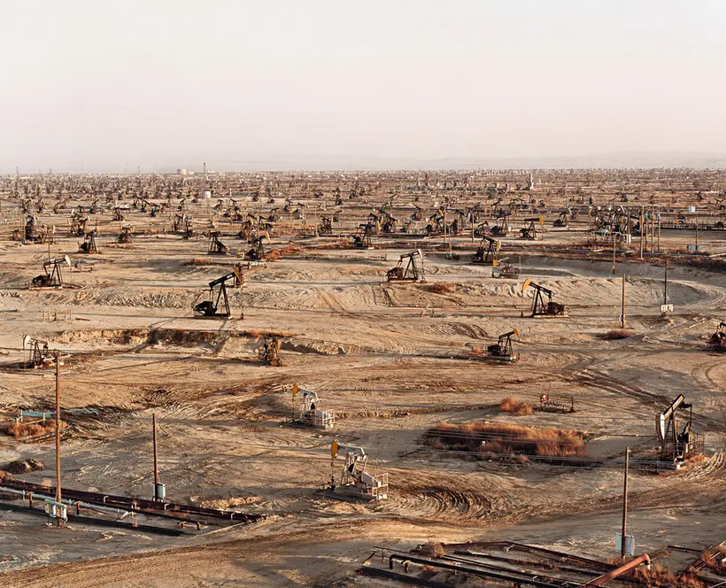 Oil Fields #2 Belridge, California, USA, 2003. © Edward Burtynsky